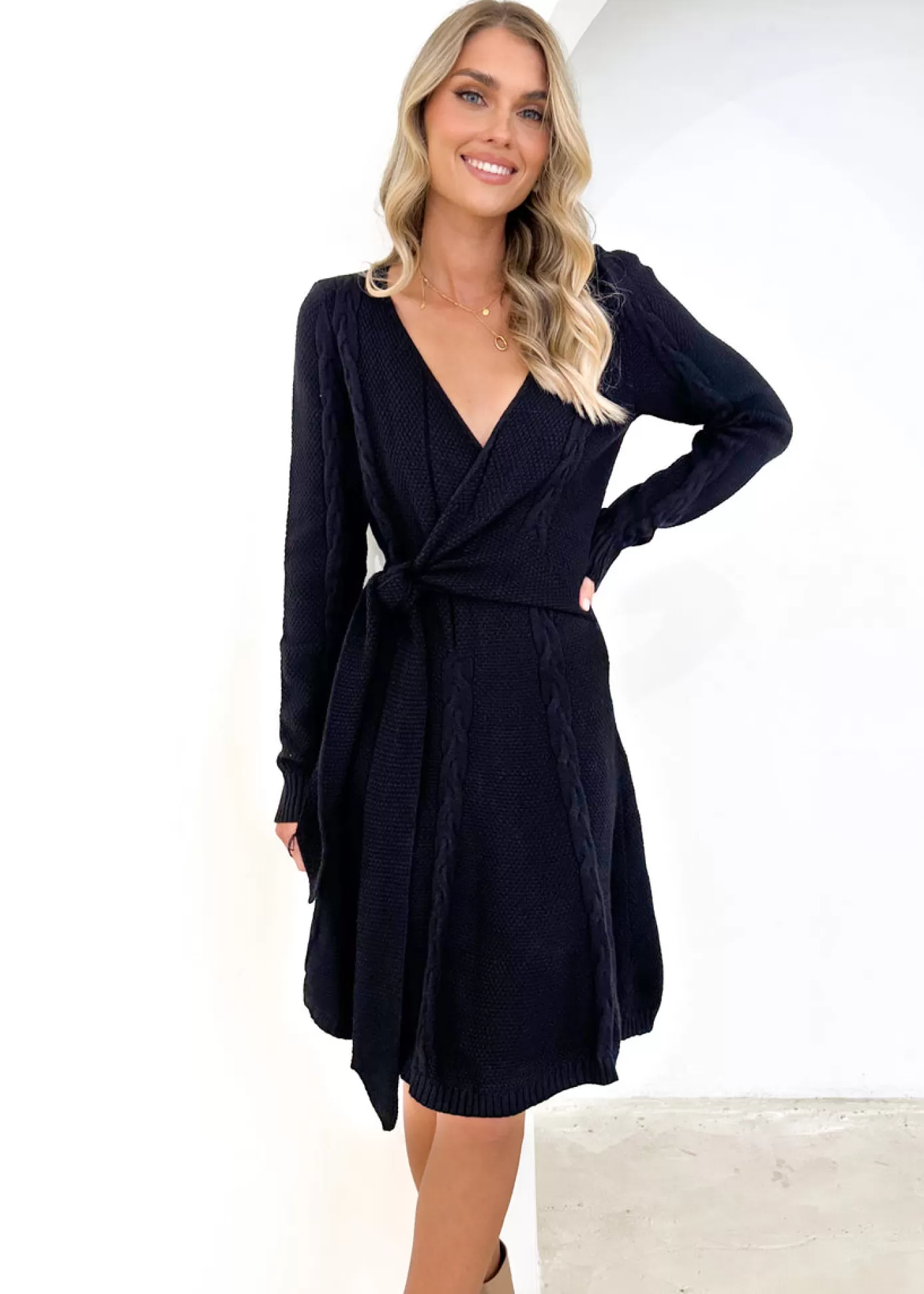 Best Sale Gabriellah Tie Knit Dress Women Short